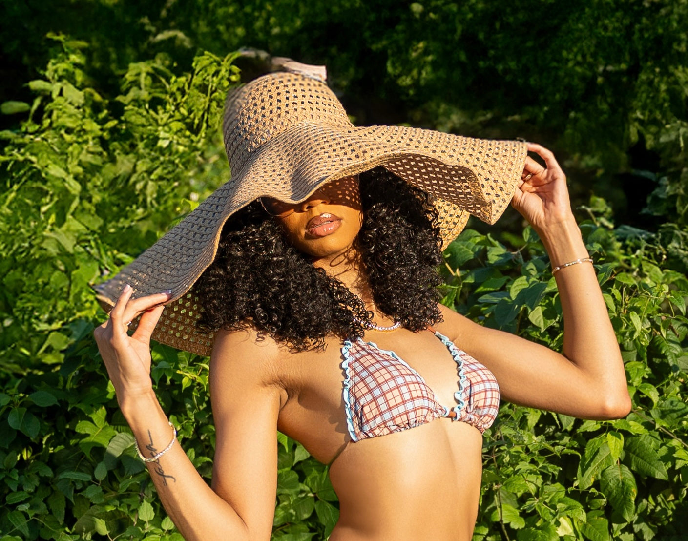 EXOTIC CURLY
